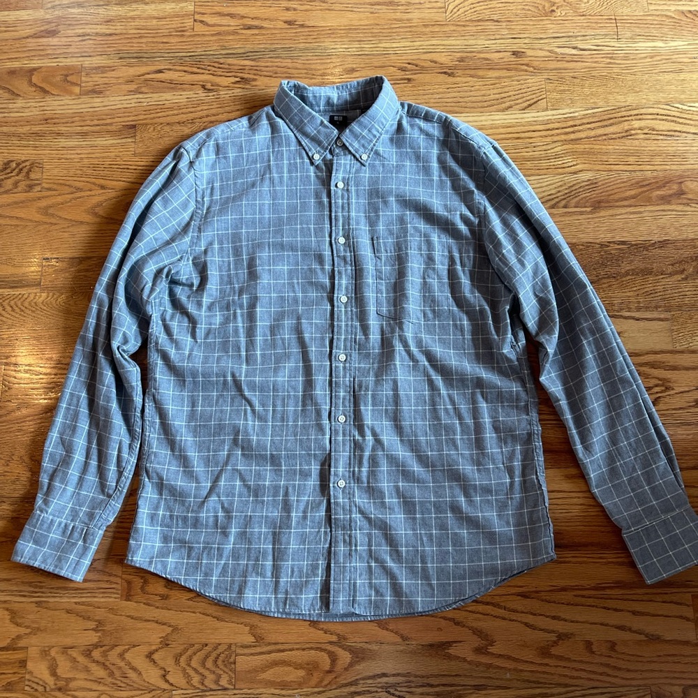 Men’s Uniqlo Gray Casual Button Down  Lightweight Flannel Shirt Size XL